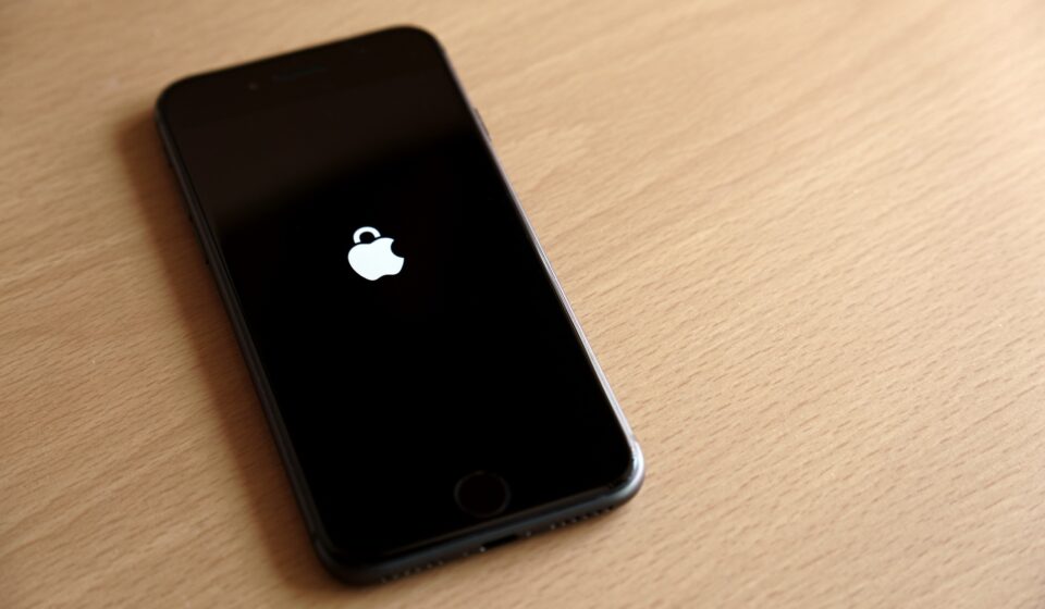Apple diz que nenhum usuário do Modo Bloqueio foi hackeado até hoje