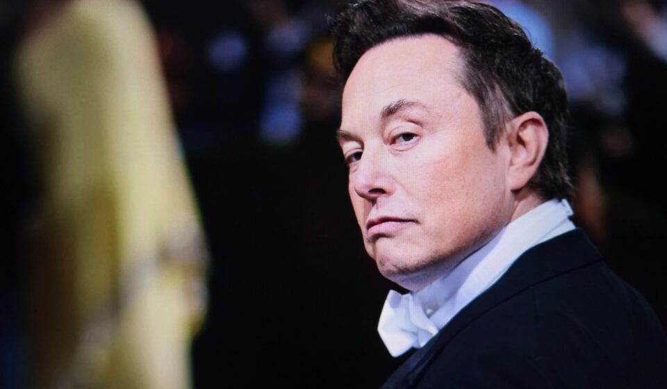 Elon Musk contesta veredito sobre Twitter e acusa júri de “zombaria”