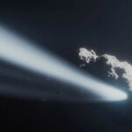 Inédito! Hubble flagra cometa girando “ao contrário”