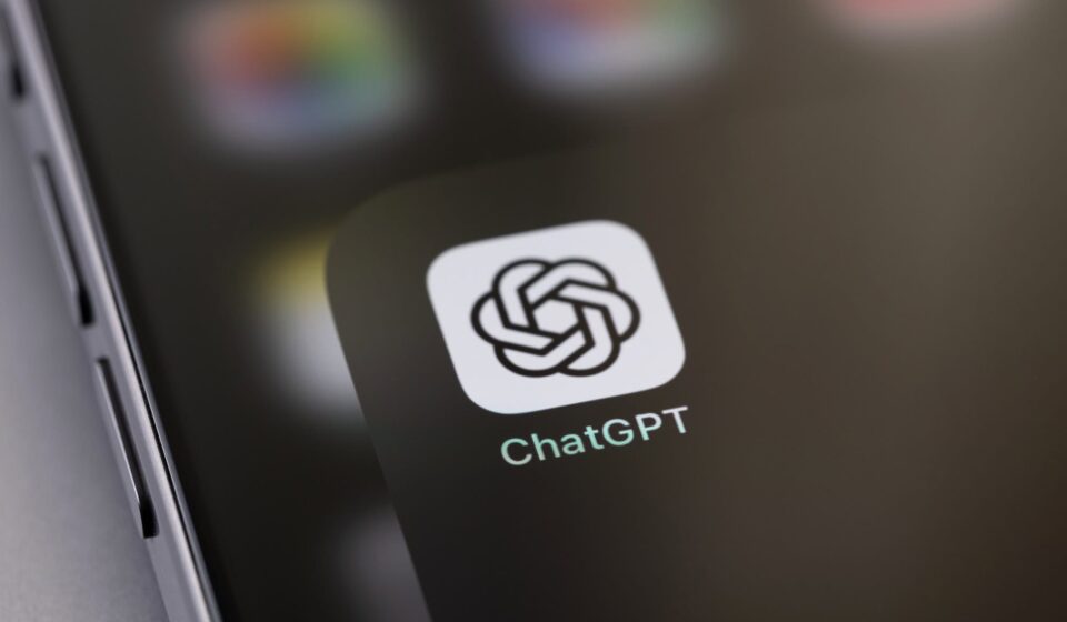 ChatGPT testa sistema para identificar extremismo online