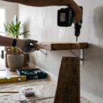 Como instalar prateleira com segurança e evitar rachaduras