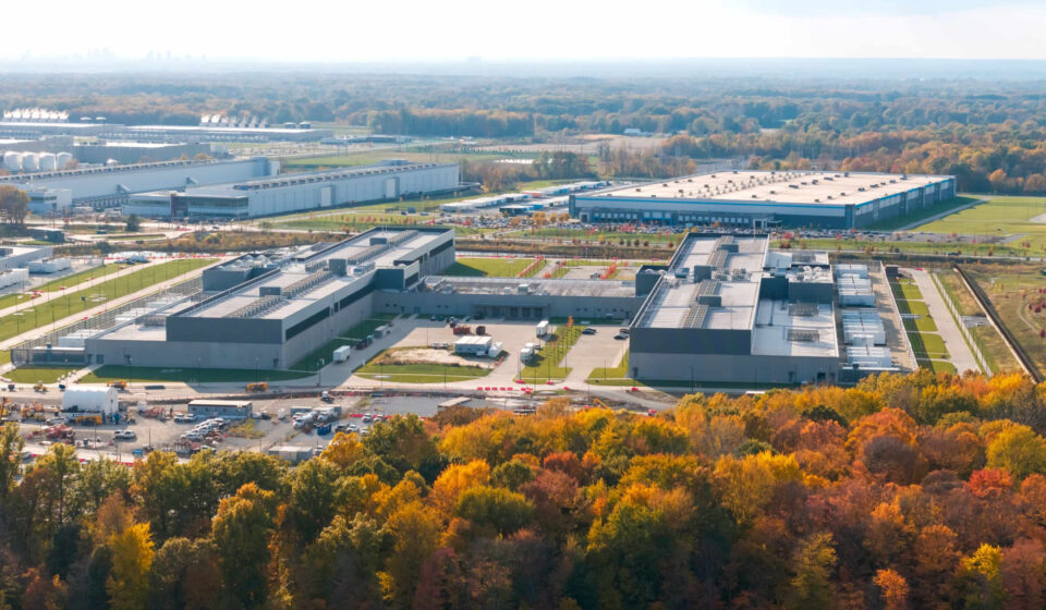 EUA: 12 estados tentam frear expansão de data centers devido ao avanço da IA