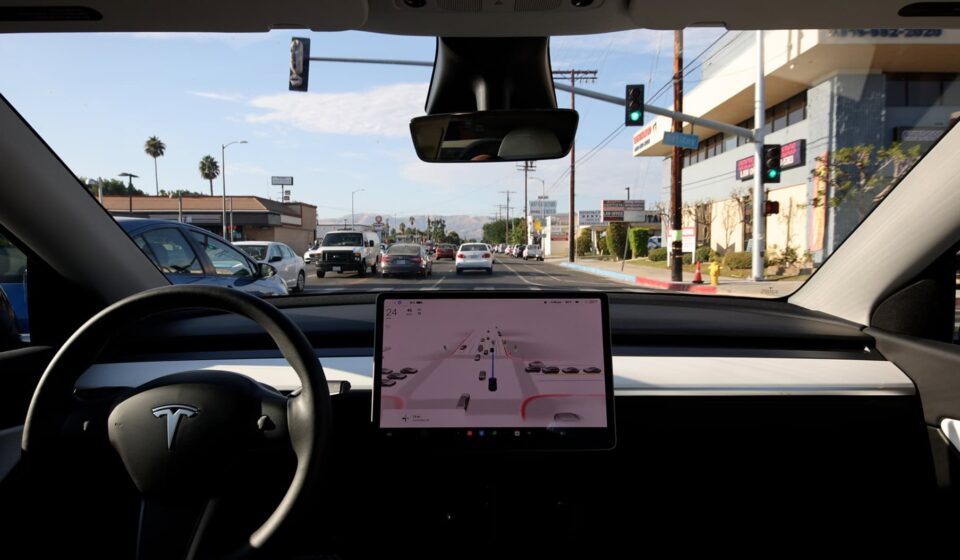FSD: Tesla aposta em ‘gamificação’ para impulsionar direção autônoma