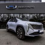 Geely bate recorde: sistema com IA faz 45 km/l e desafia híbridos da Toyota