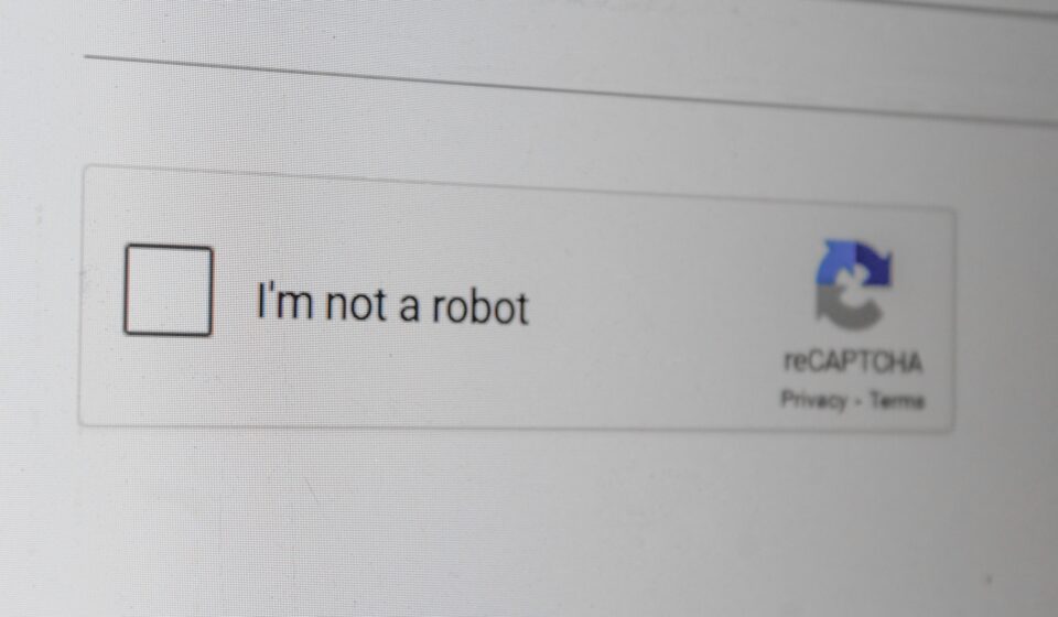 Google anuncia evolução do reCAPTCHA preparado para combater IA