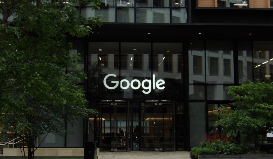 Google: ativistas pedem investigação por compartilhamento de dados com ICE