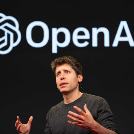Homem é preso após atacar casa de Sam Altman, CEO da OpenAI, com coquetel molotov