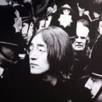 John Lennon, cantor: “A vida é o que acontece enquanto você está ocupado fazendo outros planos.”