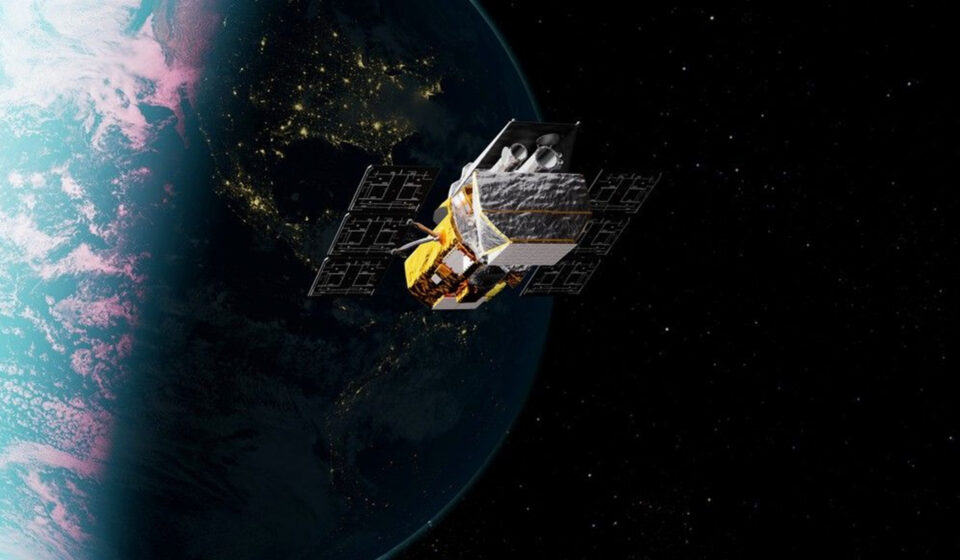 NASA planeja missão inédita para salvar telescópio com risco de cair na Terra
