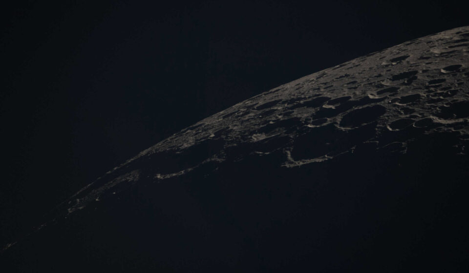 NASA revela novas fotos da Lua tiradas pela missão Artemis 2