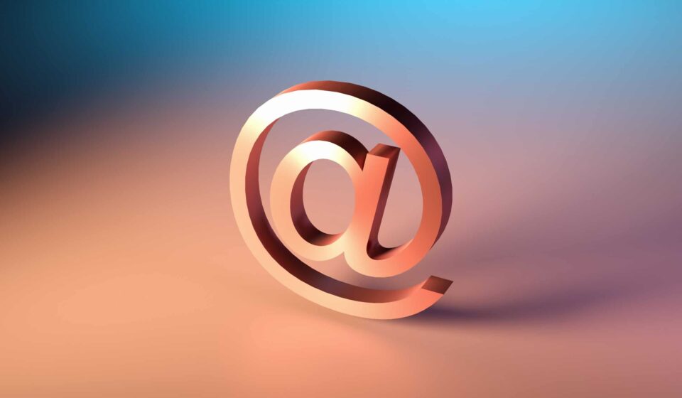 Para que o @ foi criado? Conheça as teorias sobre o símbolo de antes da internet