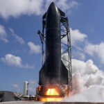 SpaceX aciona os motores da versão mais potente do foguete Starship pela primeira vez