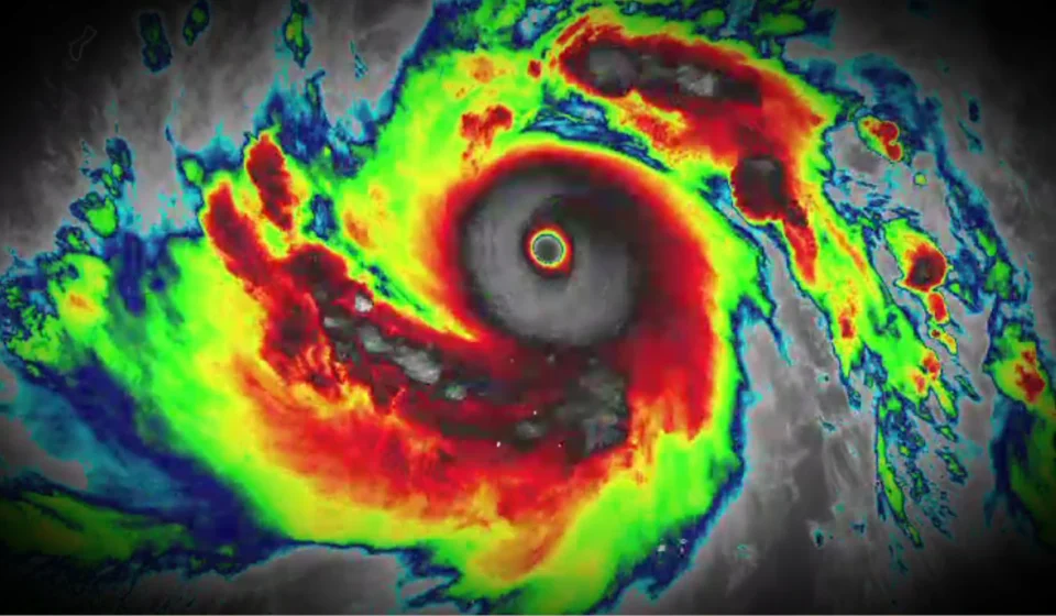 Supertufão Sinlaku, a tempestade mais poderosa de 2026 avança no Oceano Pacífico