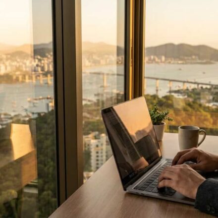 A ilha que virou referência em tech, natureza e qualidade de vida no Brasil