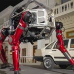 China apresenta robô gigante pilotável estilo Transformers