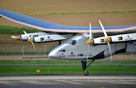 Como era o avião Solar Impulse, que já deu a volta ao mundo e caiu no Golfo do México
