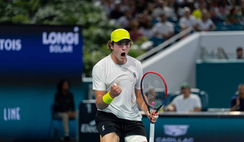 João Fonseca em Roland Garros: onde acompanhar o duelo do brasileiro contra Casper Rudd