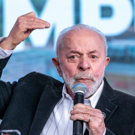 Lula rejeita IA em campanha e apoia restrição do TSE