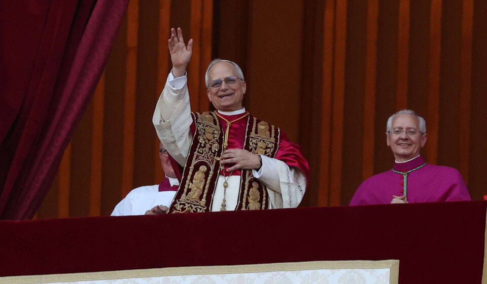 Papa Leão XIV pede controle da IA em primeira encíclica
