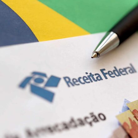 Receita promove novo leilão com vários produtos Apple no RS