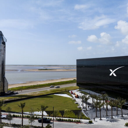 SpaceX busca locais pelo mundo para construir “espaçoportos”
