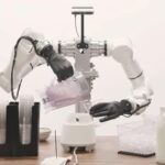 Startup lança IA para robôs com mãos inspiradas em humanos