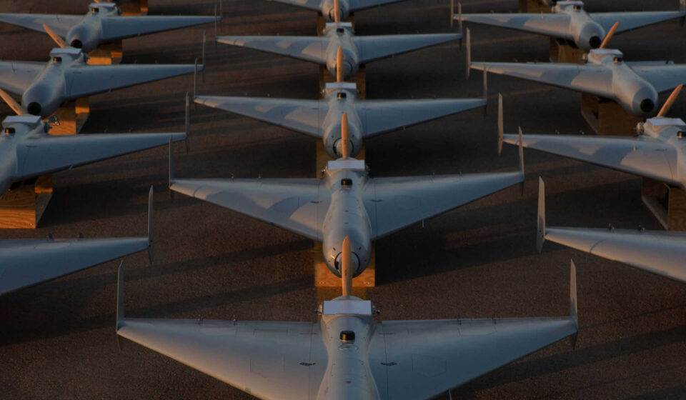 Até onde drones com inteligência artificial podem decidir na guerra?