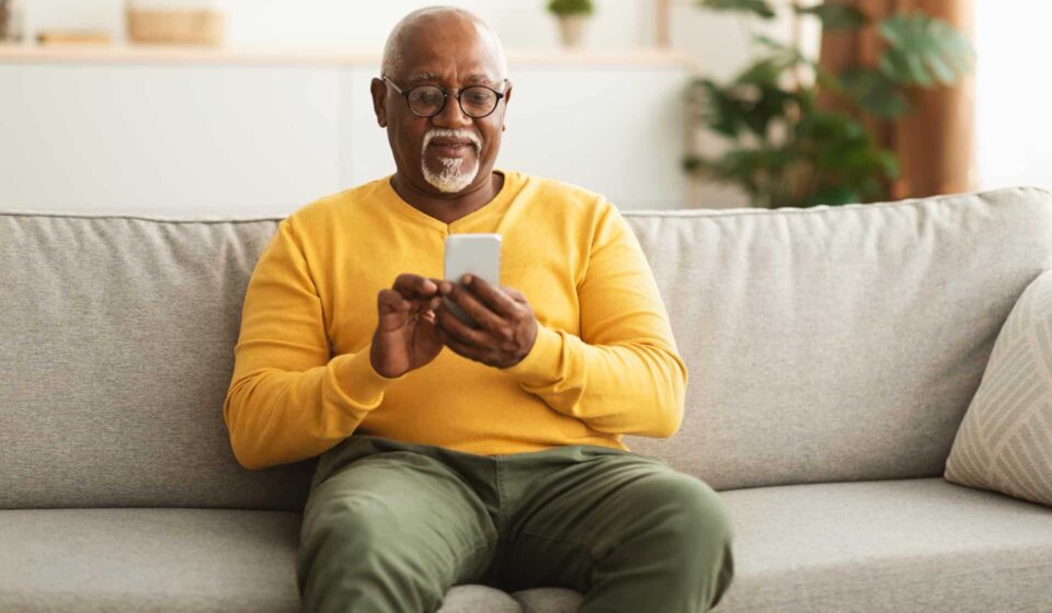 90% da população brasileira usa internet e idosos lideram avanço digital
