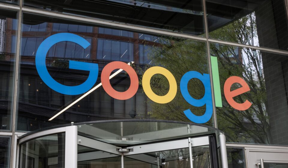 AGU notifica Google e cobra remoção de vídeos com apostas ilegais no YouTube