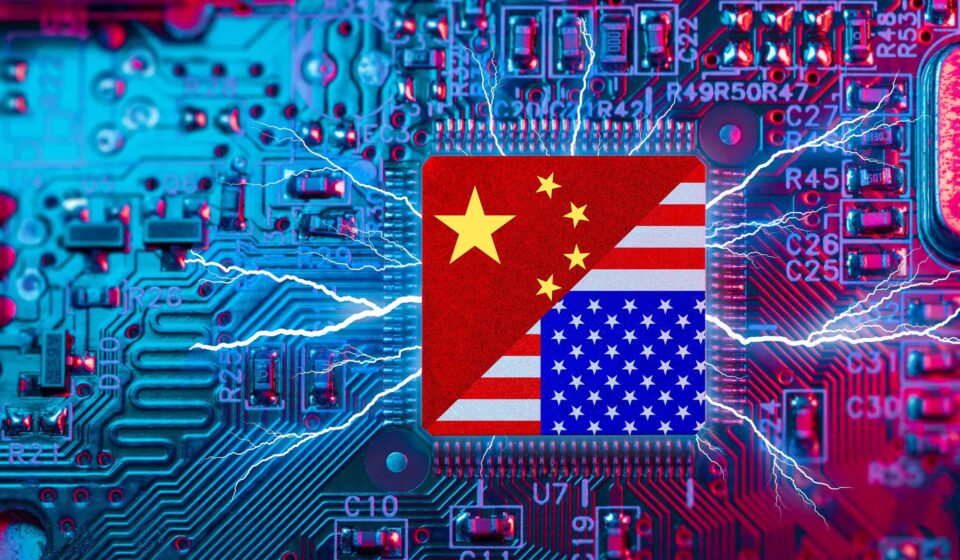 Corrida da IA vira batalha com acusações de roubo entre China e EUA
