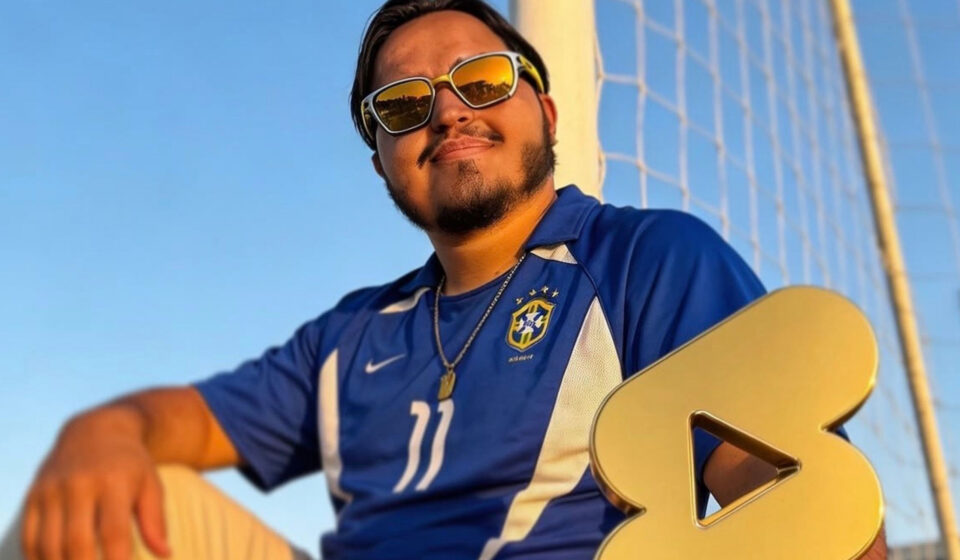 Criador de ‘Brasil com S’ revela estratégia para fazer música viralizar até a Copa