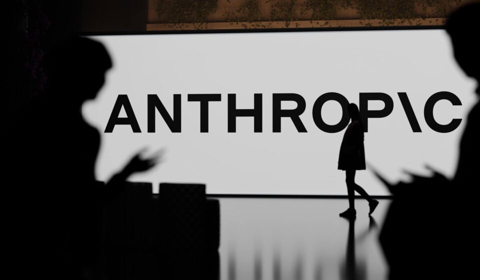 Anthropic chama ex-integrante da Casa Branca para lidar com IA