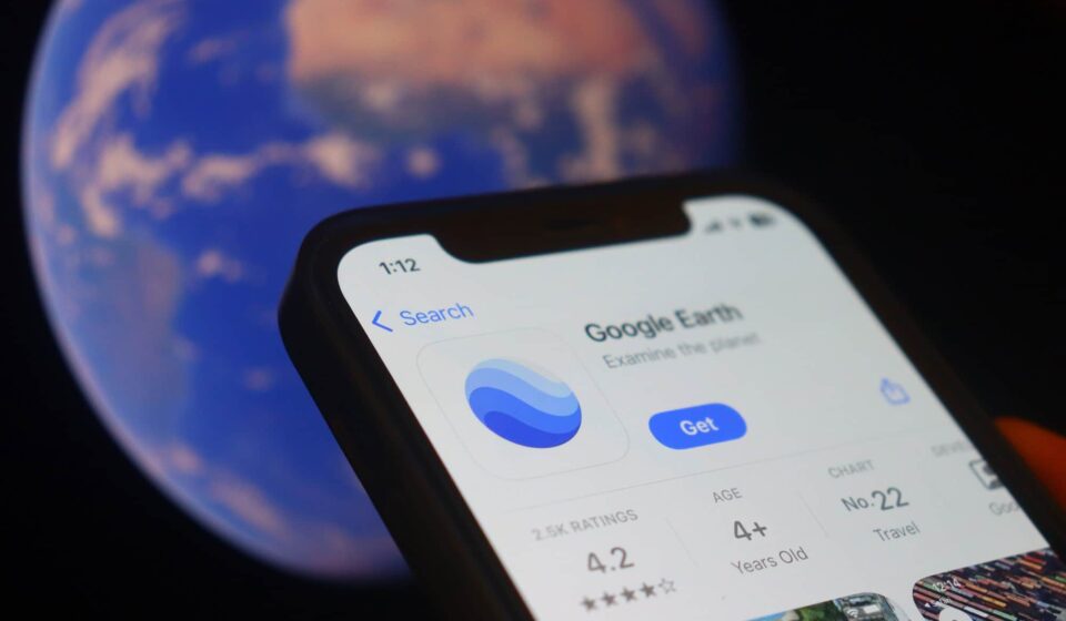 Google recua e suspende recurso de IA no Google Earth