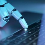 Quem responde por ataques hackers feitos por IAs? Saiba o que diz a lei brasileira