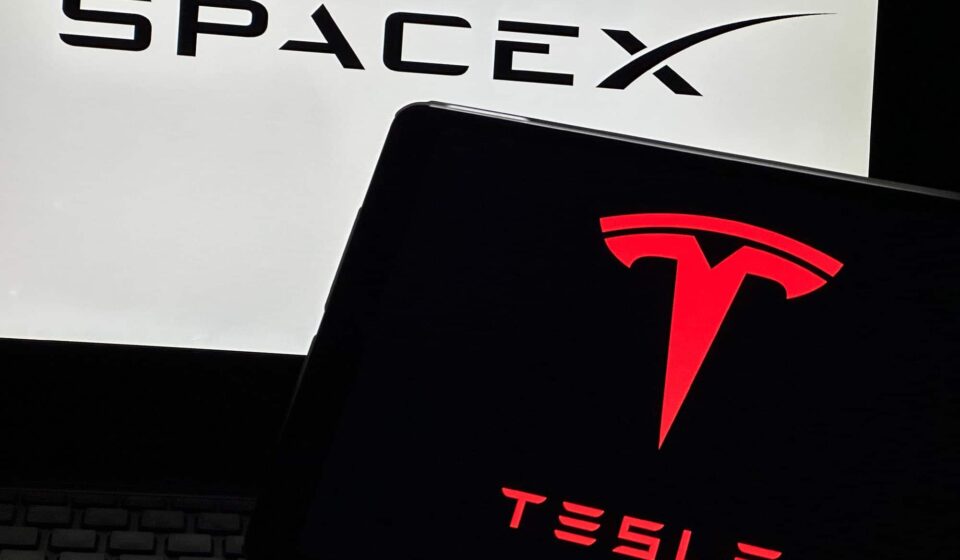 SpaceX compra mais baterias da Tesla para alimentar expansão da IA