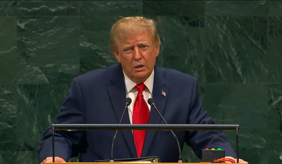 Trump ‘aposenta’ IA na ONU: “bem-vindos ao mundo da superinteligência”