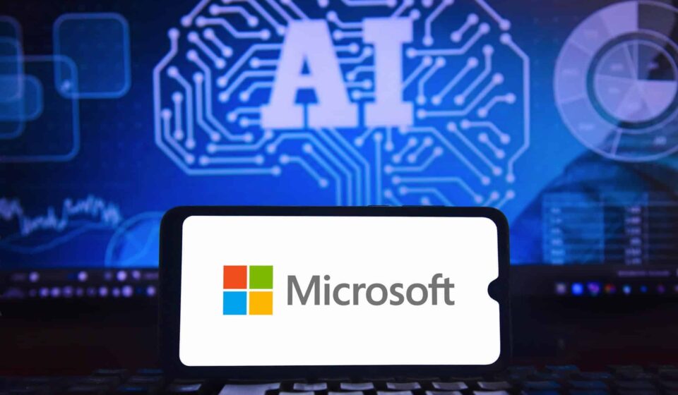 Microsoft aposta em chip próprio para reduzir custos da IA na nuvem