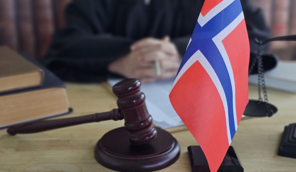 Noruega quer restringir TikTok, Snapchat e Roblox para menores de 16 anos